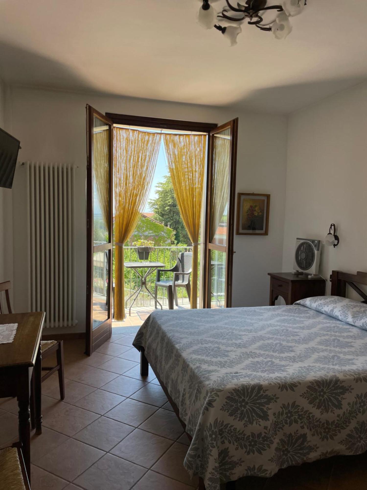 ברולו Agriturismo Le Viole מראה חיצוני תמונה