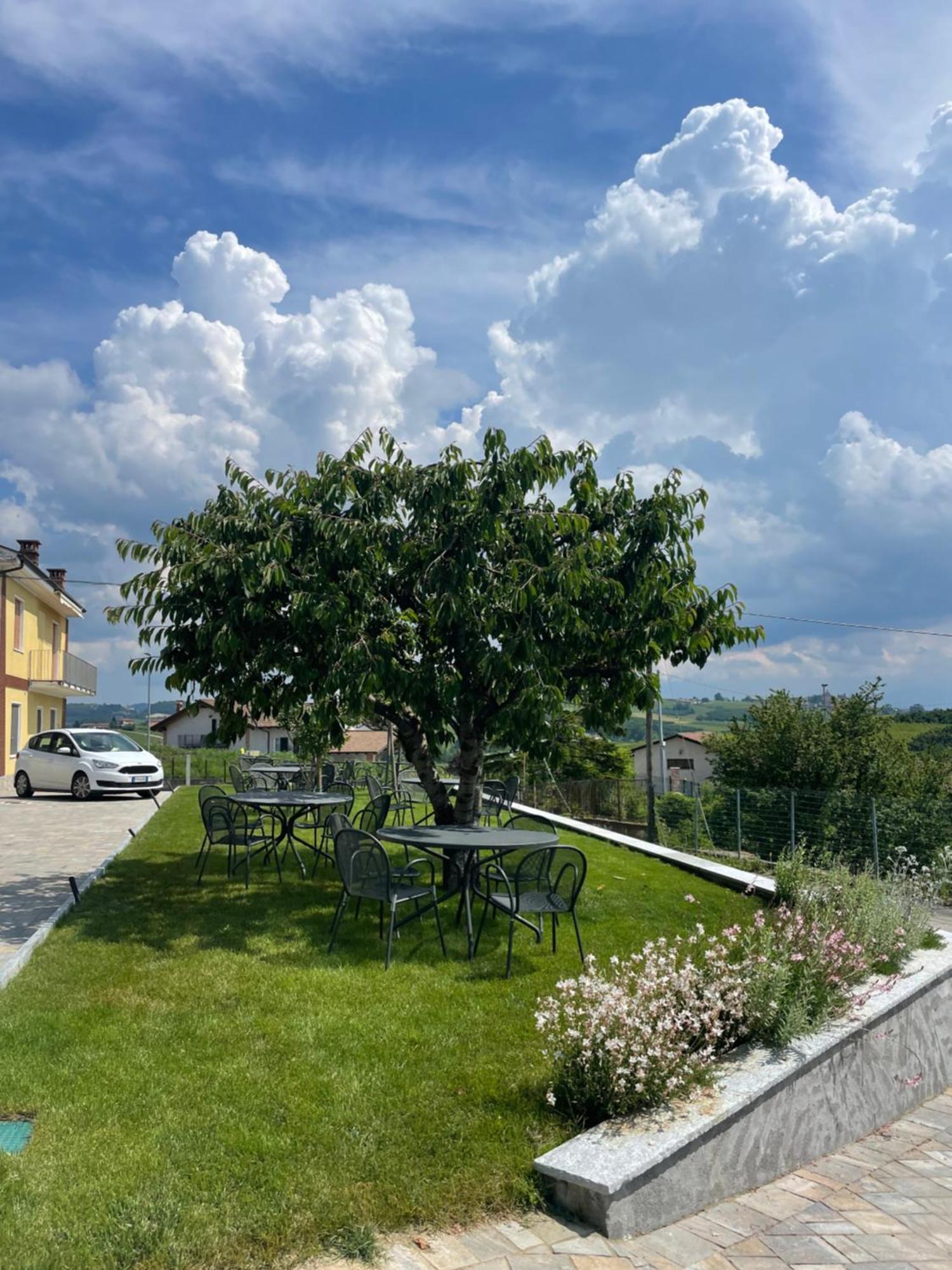 ברולו Agriturismo Le Viole מראה חיצוני תמונה