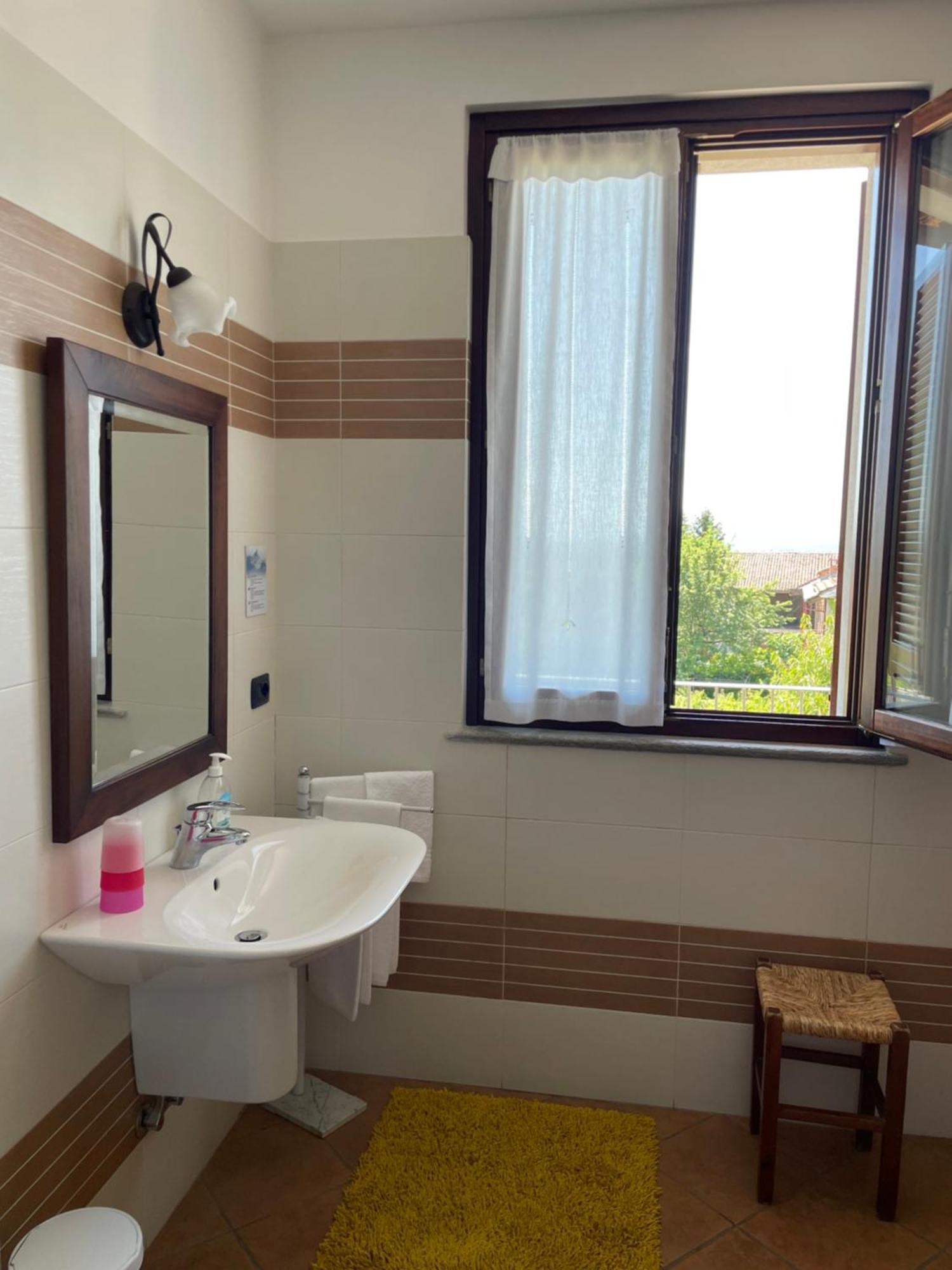 ברולו Agriturismo Le Viole מראה חיצוני תמונה