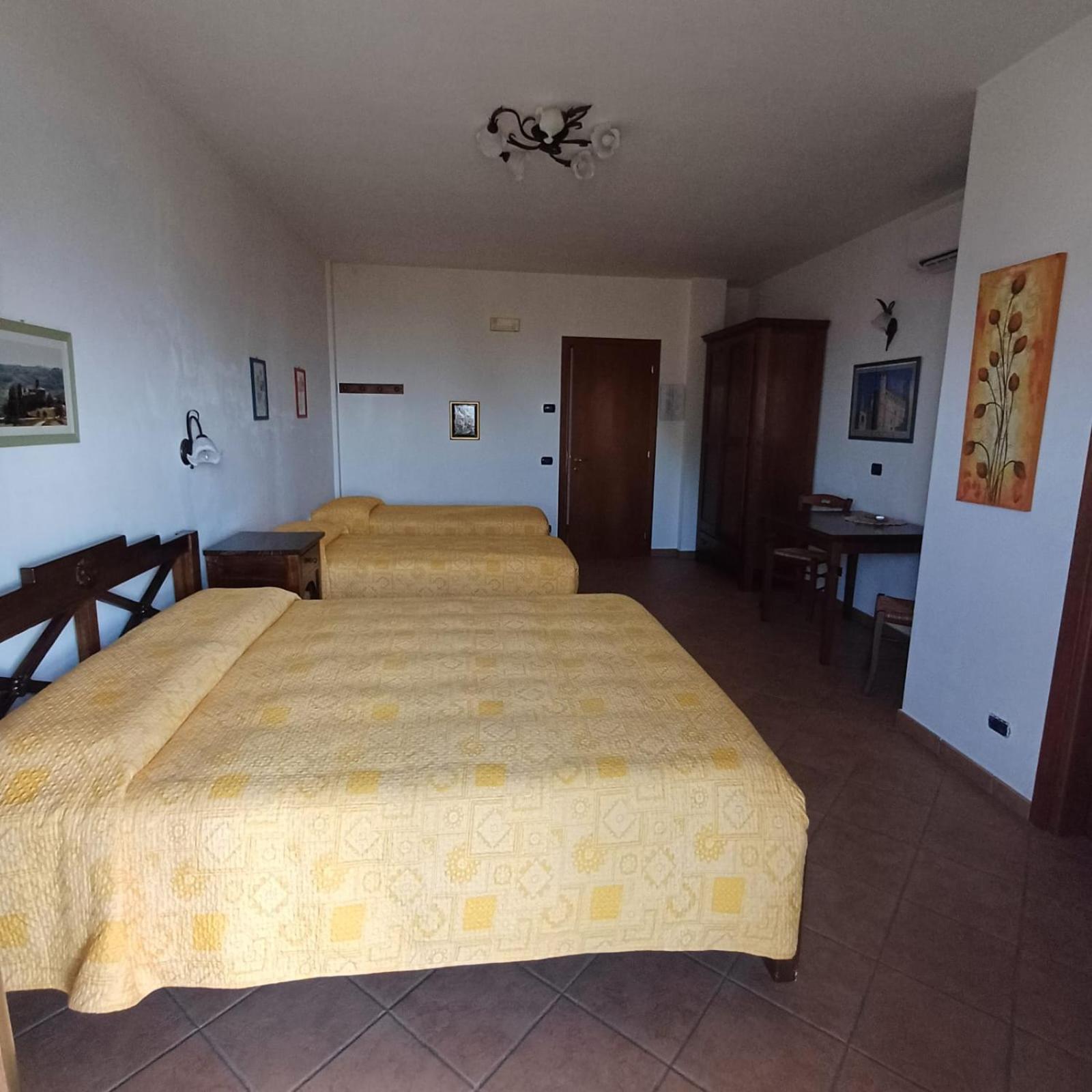 ברולו Agriturismo Le Viole מראה חיצוני תמונה